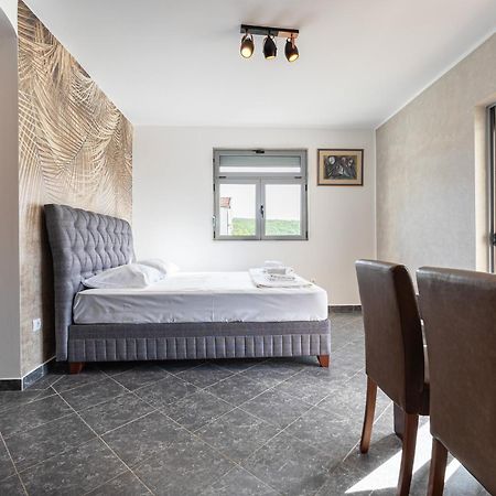 Delfin Apartments Sutomore Bagian luar foto